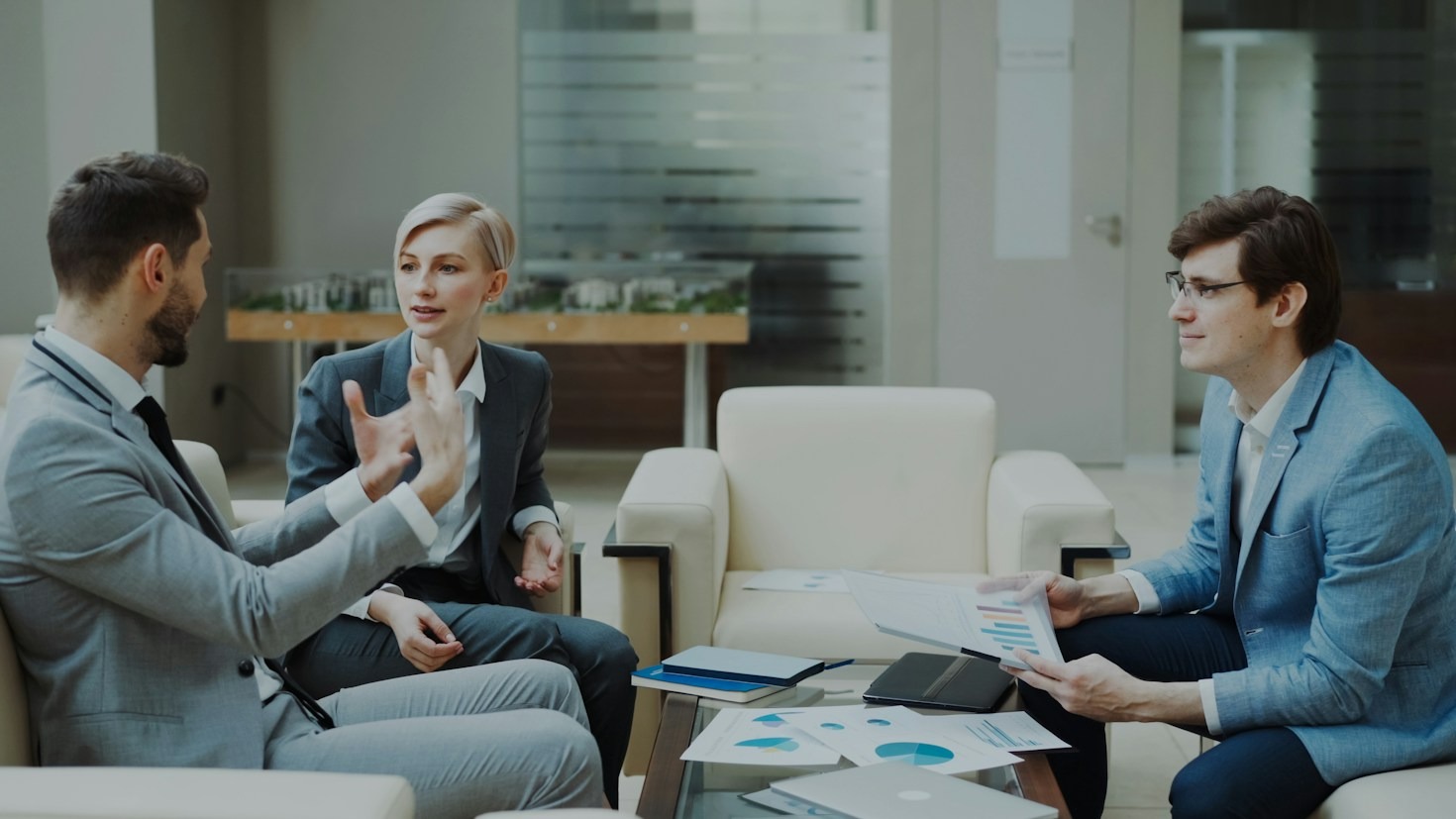 Navigating Organizational Change with Clear and Actionable Leadership